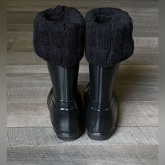 Hunter, Gloss-Black, Women’s Original Short Boot (Size 6) & 2 Pair of Boot Socks - Picture 3 of 16